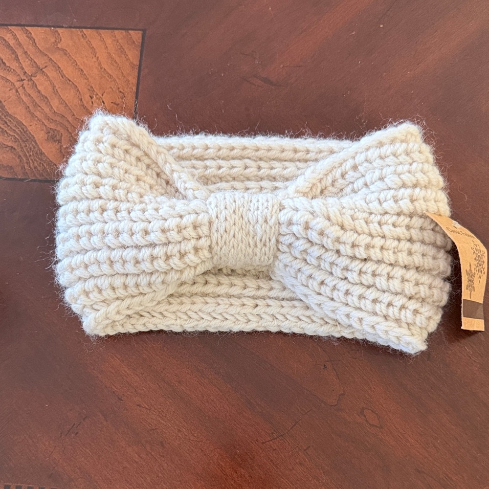 Elegant Cream Knit Bow Headband